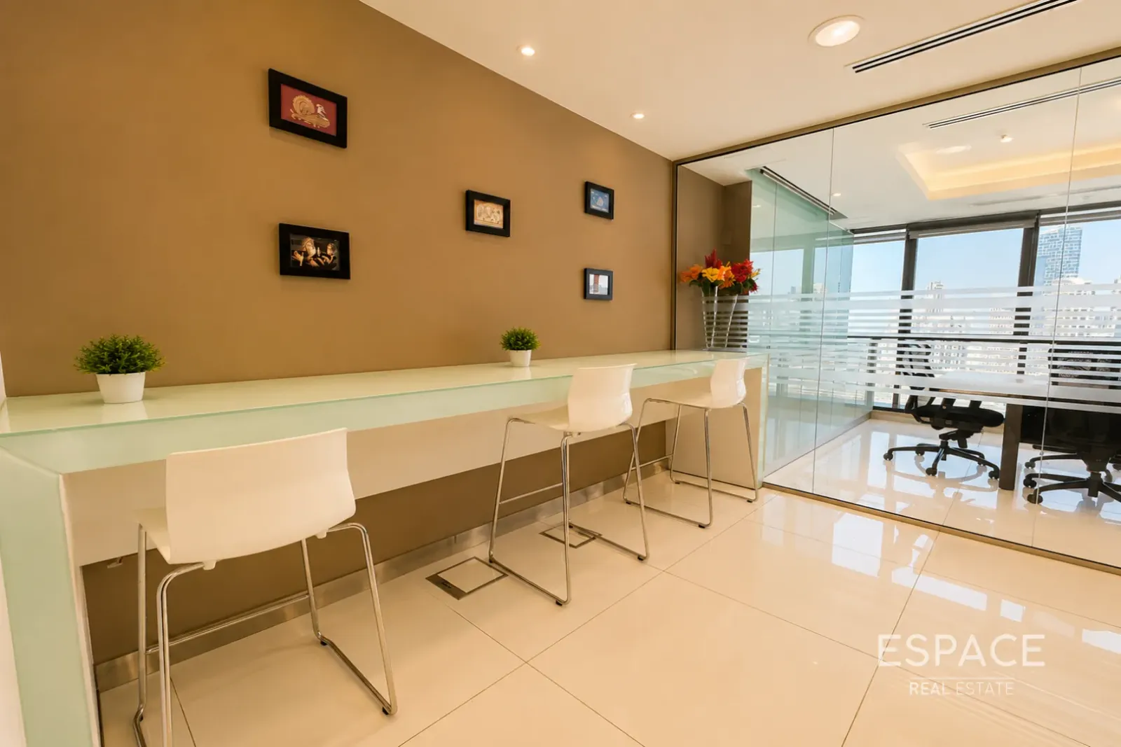 PropertiesGalleryCamera