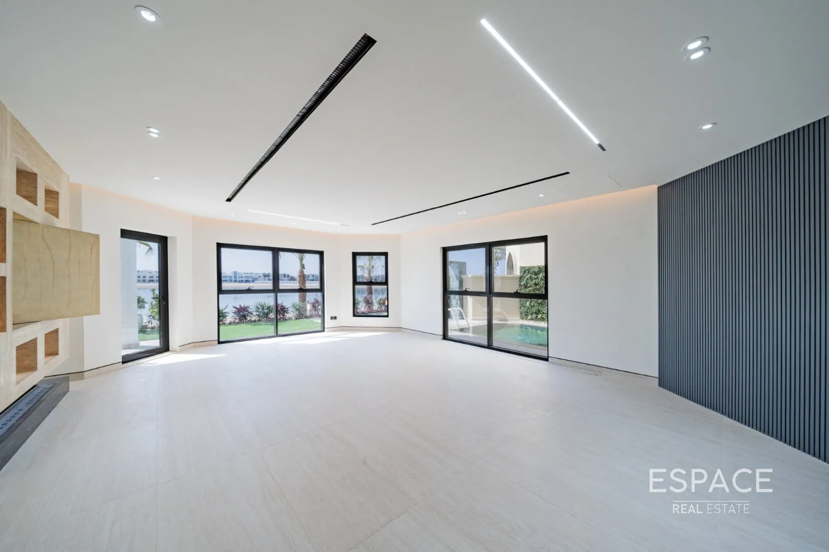 single static gallery