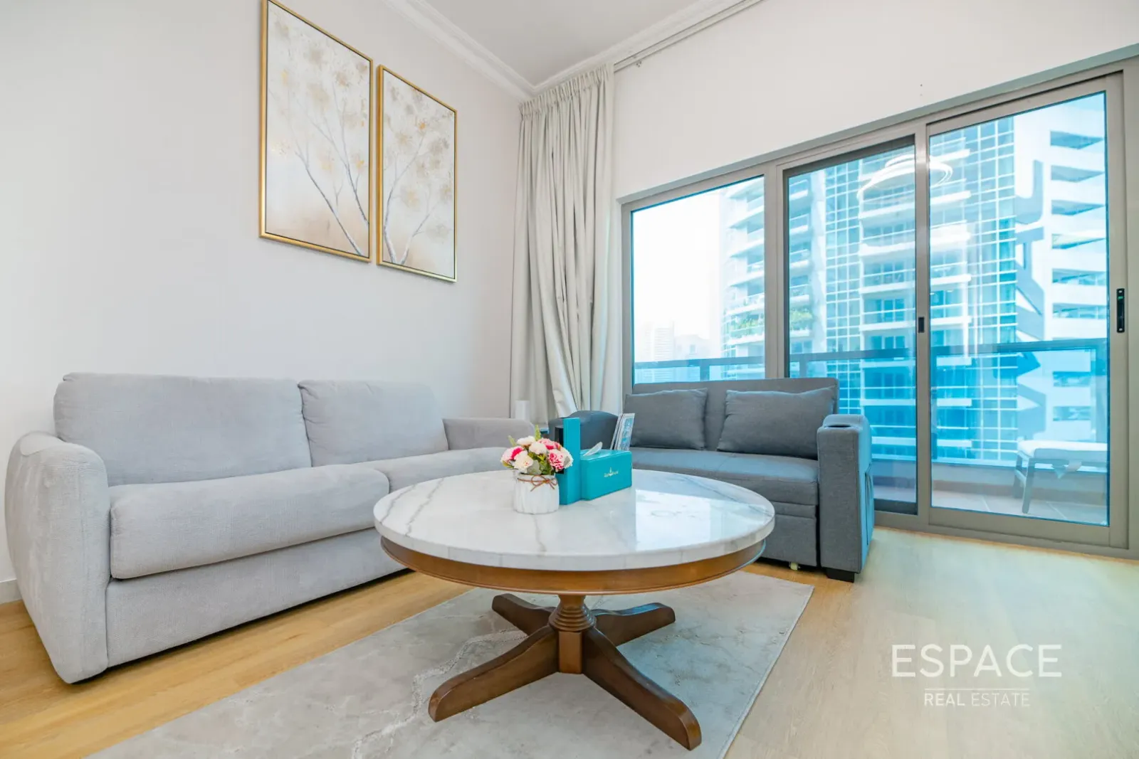 PropertiesGalleryCamera