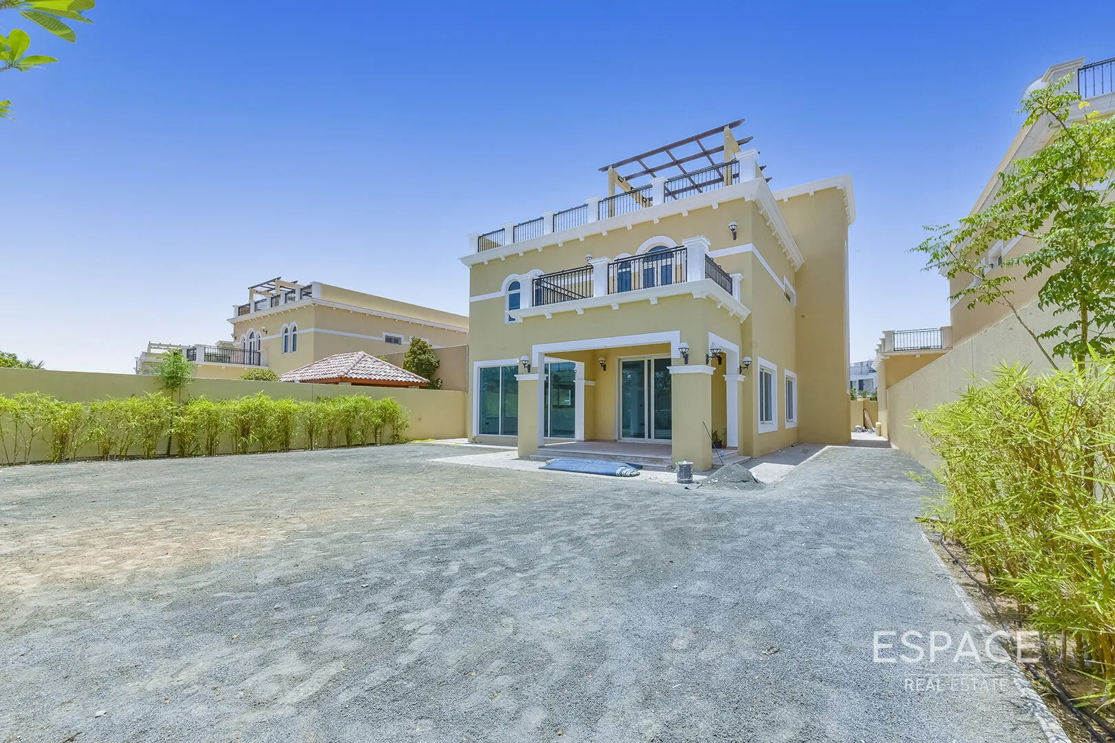 PropertiesGalleryCamera