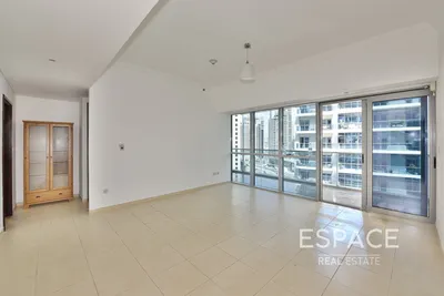 The Jewels Tower 1, Dubai Marina, Dubai - Espace