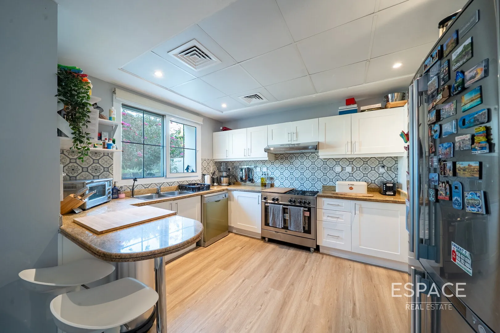 PropertiesGalleryCamera