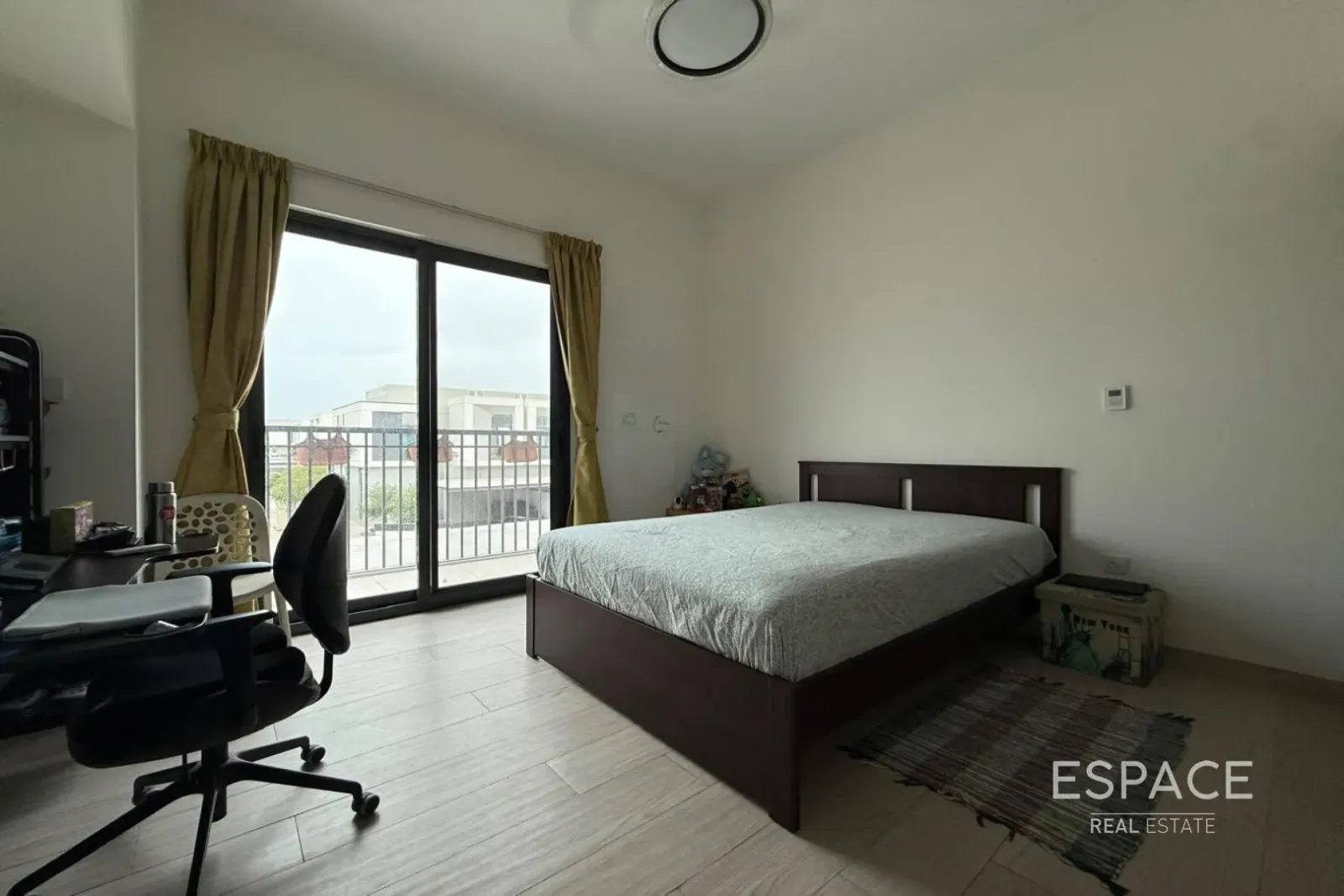 PropertiesGalleryCamera