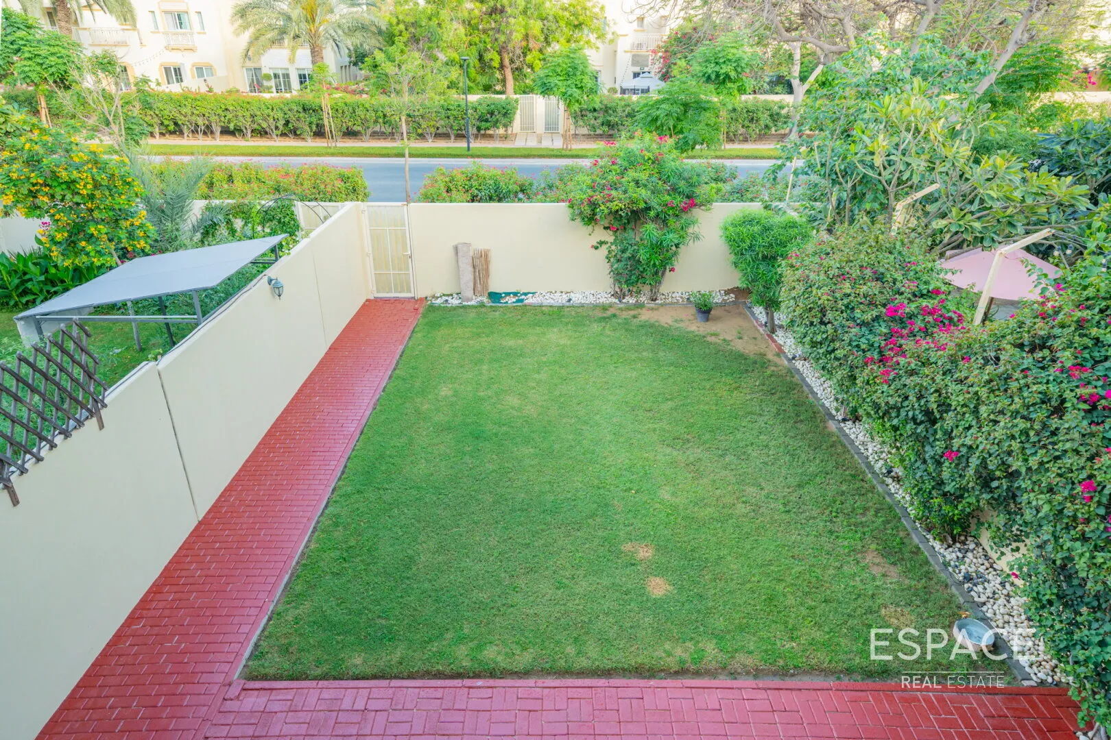 PropertiesGalleryCamera