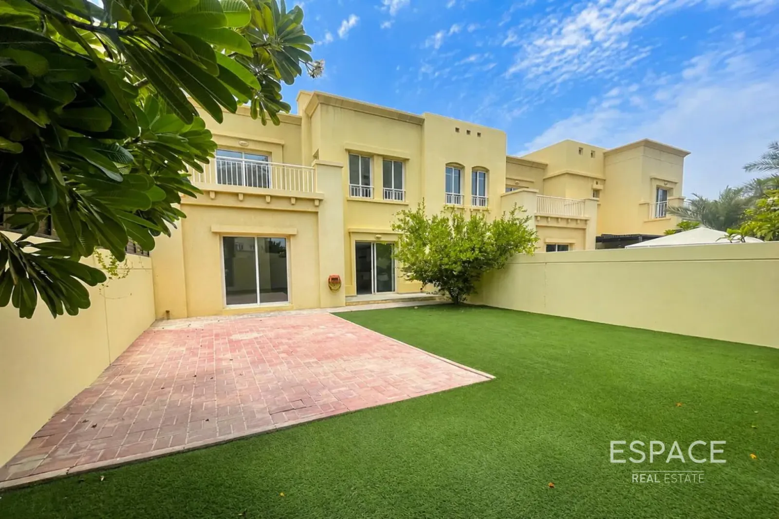 PropertiesGalleryCamera