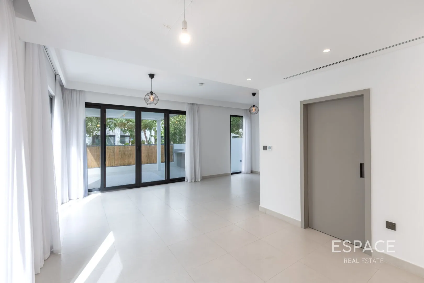 single static gallery