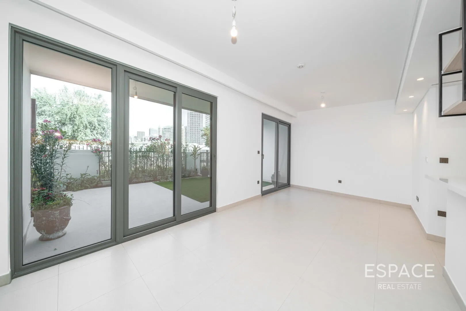 single static gallery