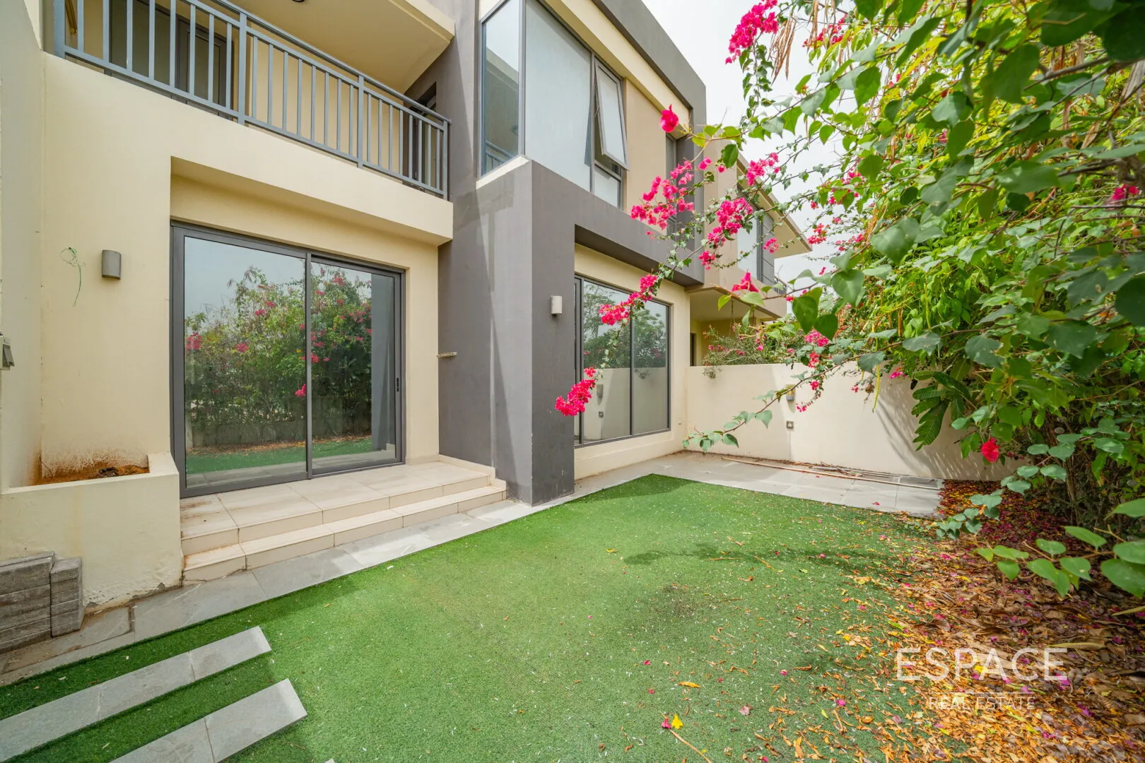 single static gallery