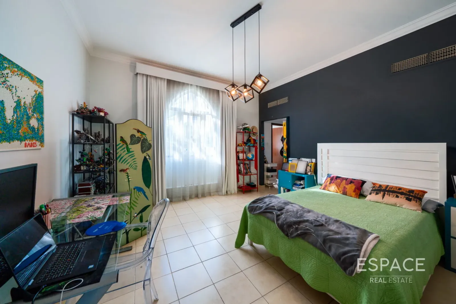 PropertiesGalleryCamera