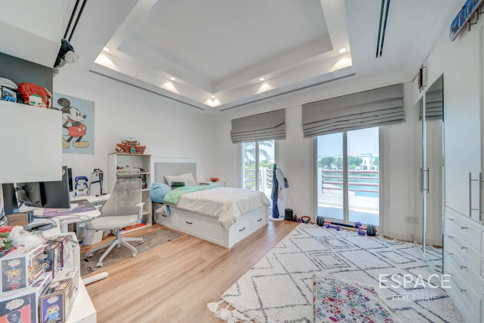 PropertiesGalleryCamera