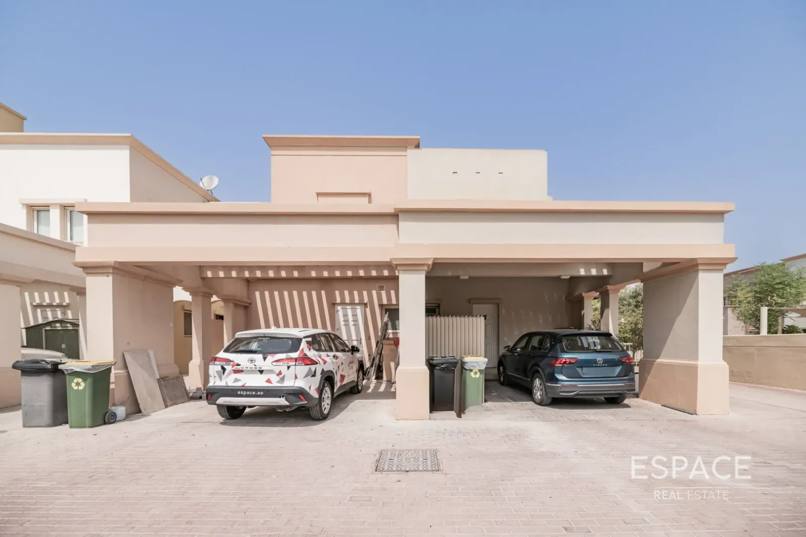 PropertiesGalleryCamera