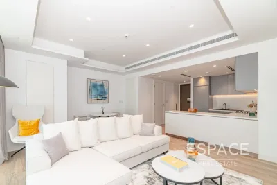 Uptown Tower, Jumeirah Lake Towers, Dubai - Espace