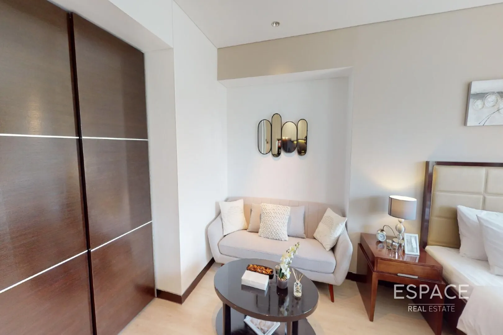 PropertiesGalleryCamera