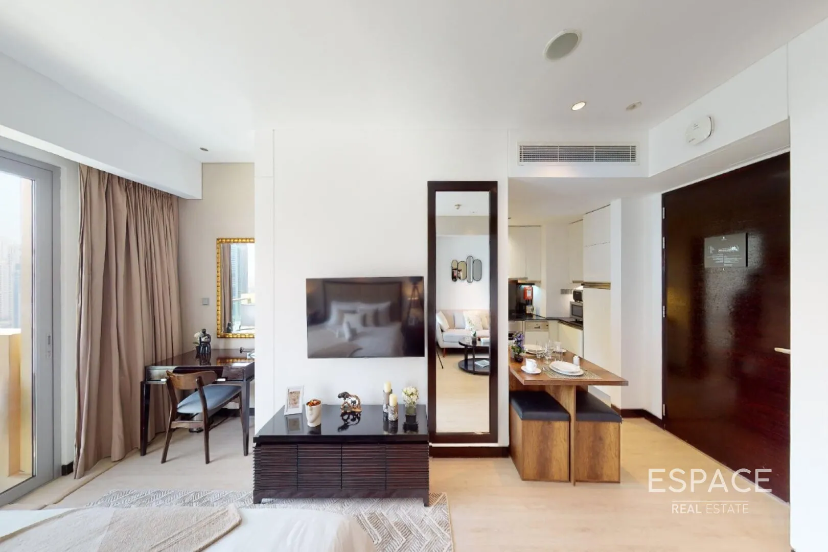 single static gallery