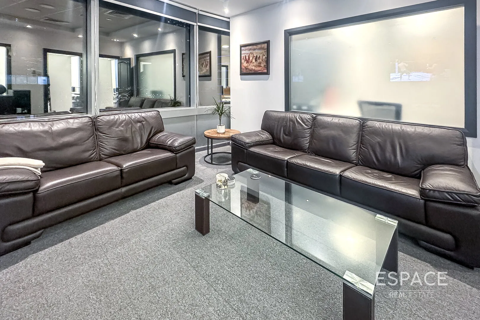 single static gallery