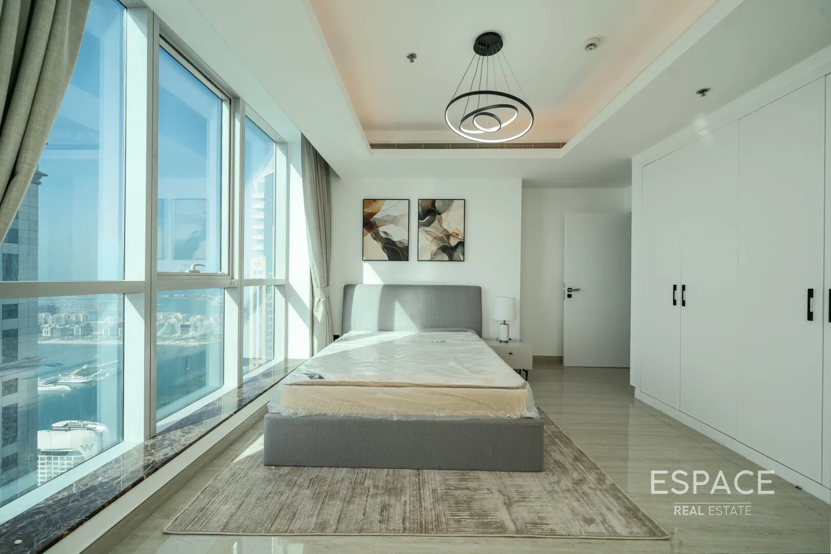 single static gallery