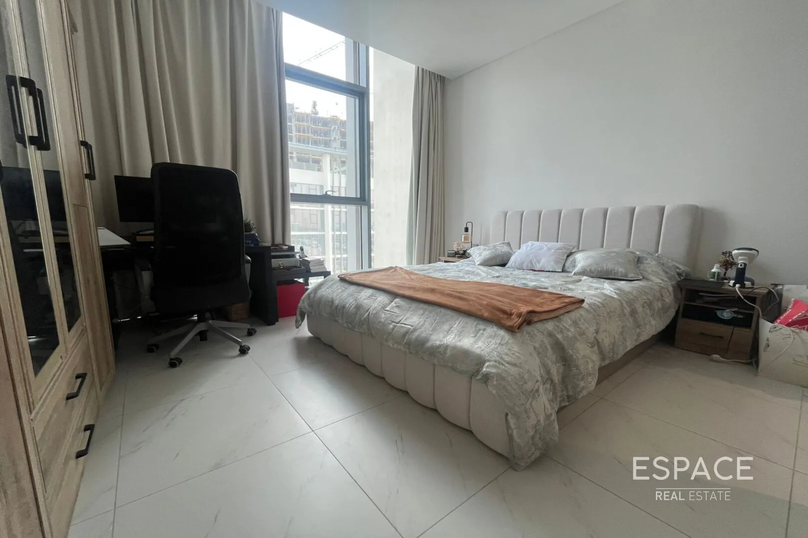 single static gallery