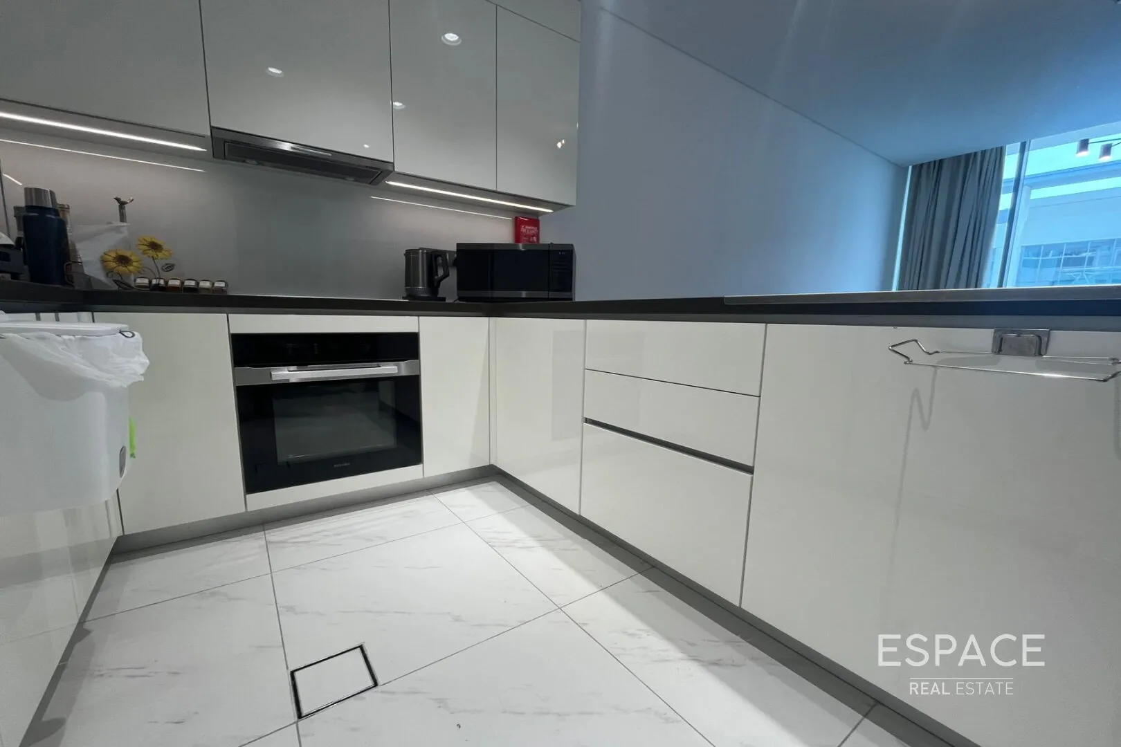 single static gallery