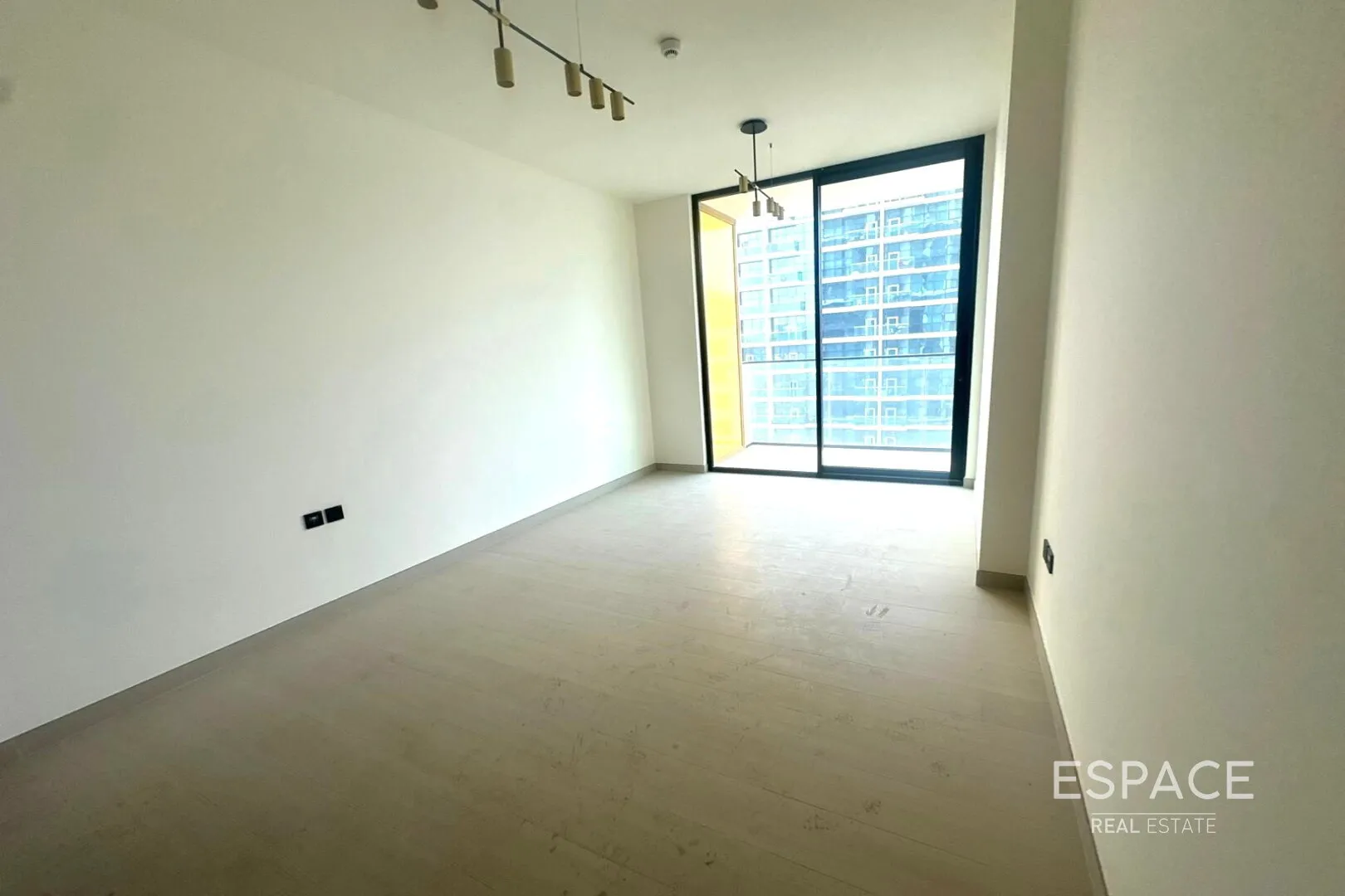 single static gallery