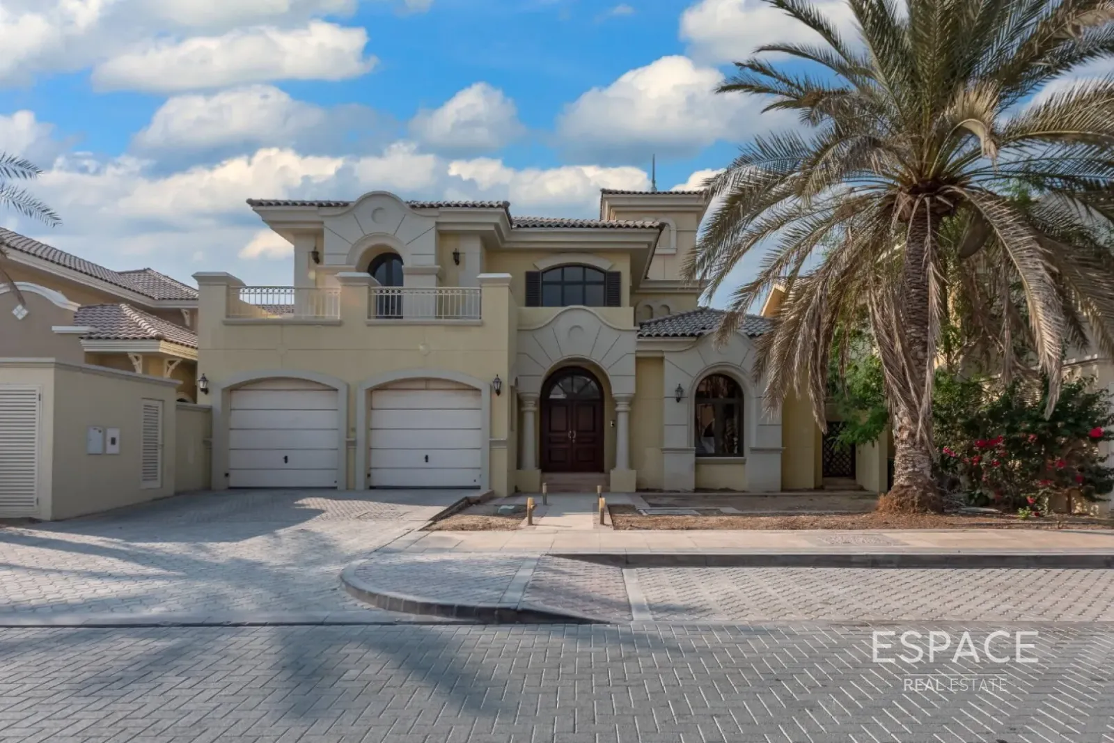 PropertiesGalleryCamera