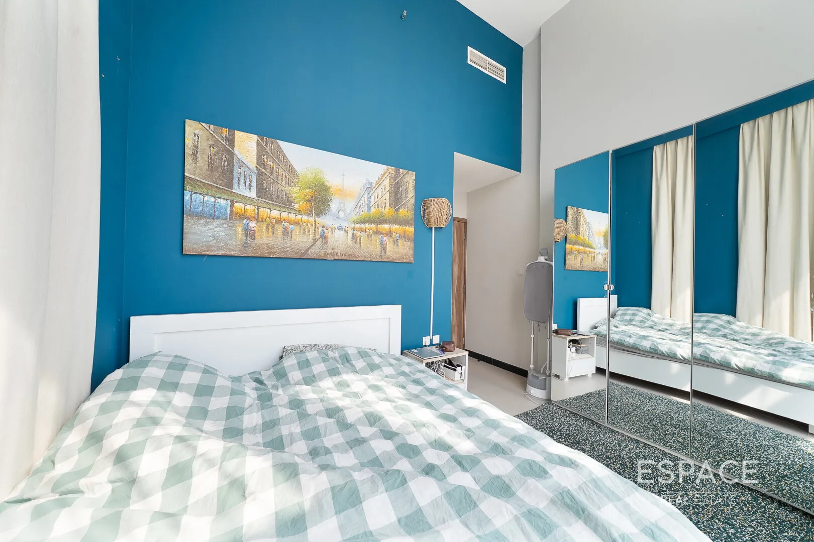 single static gallery