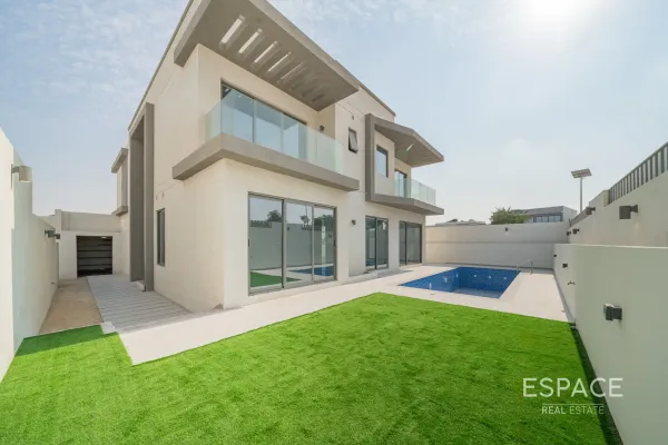 West Village, Al Furjan, Dubai - Espace