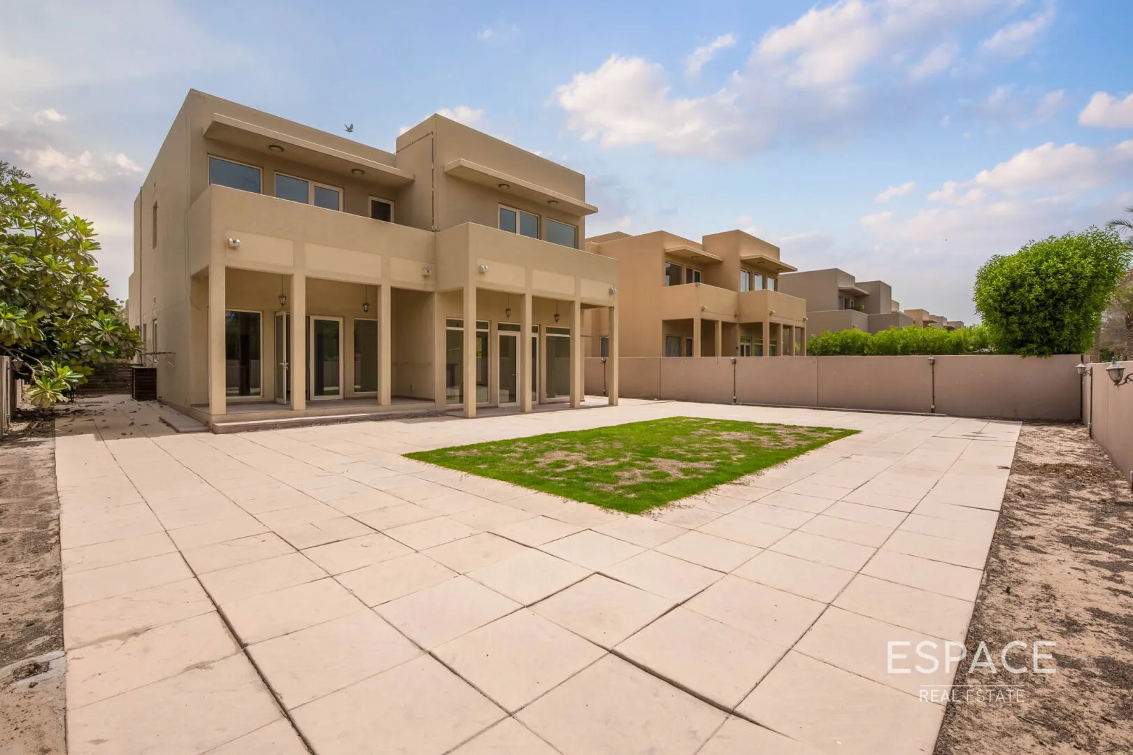 PropertiesGalleryCamera