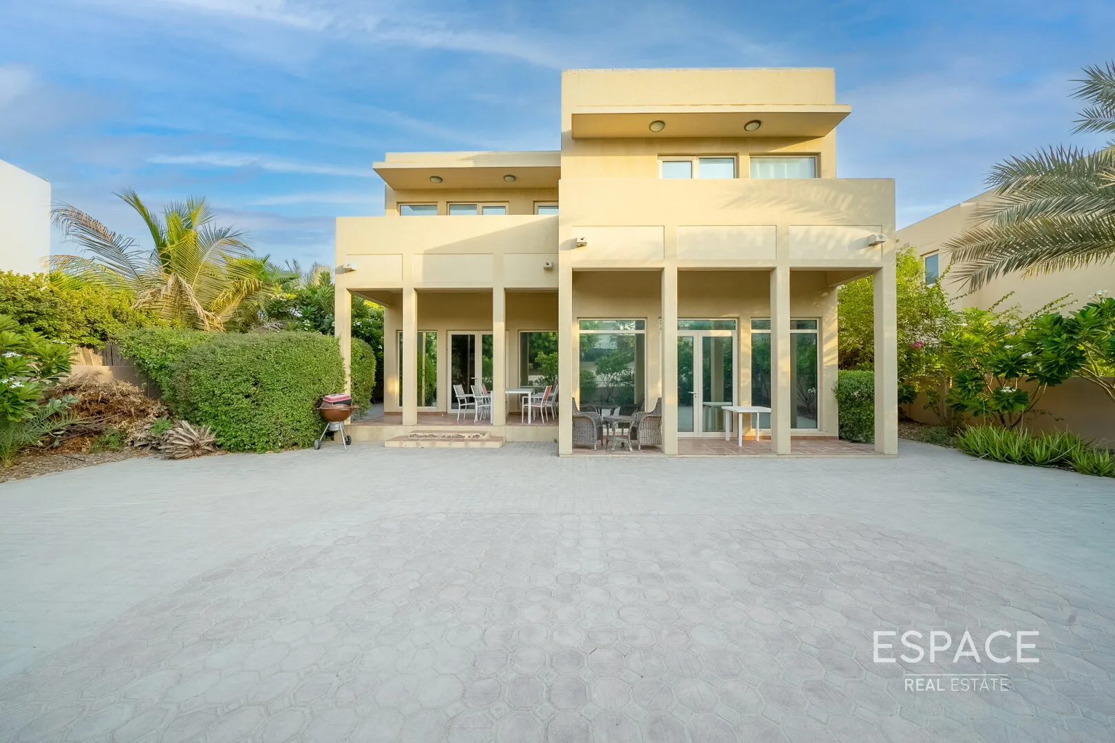 PropertiesGalleryCamera