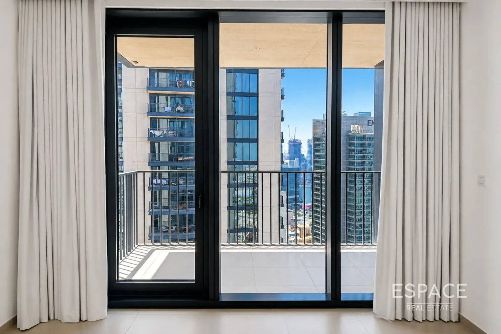 PropertiesGalleryCamera