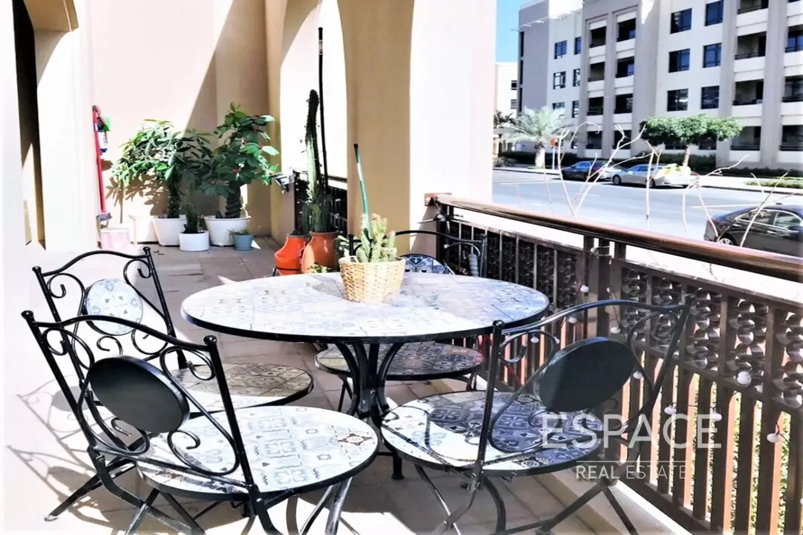 PropertiesGalleryCamera