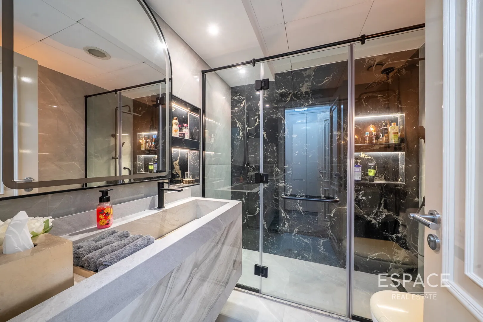 PropertiesGalleryCamera