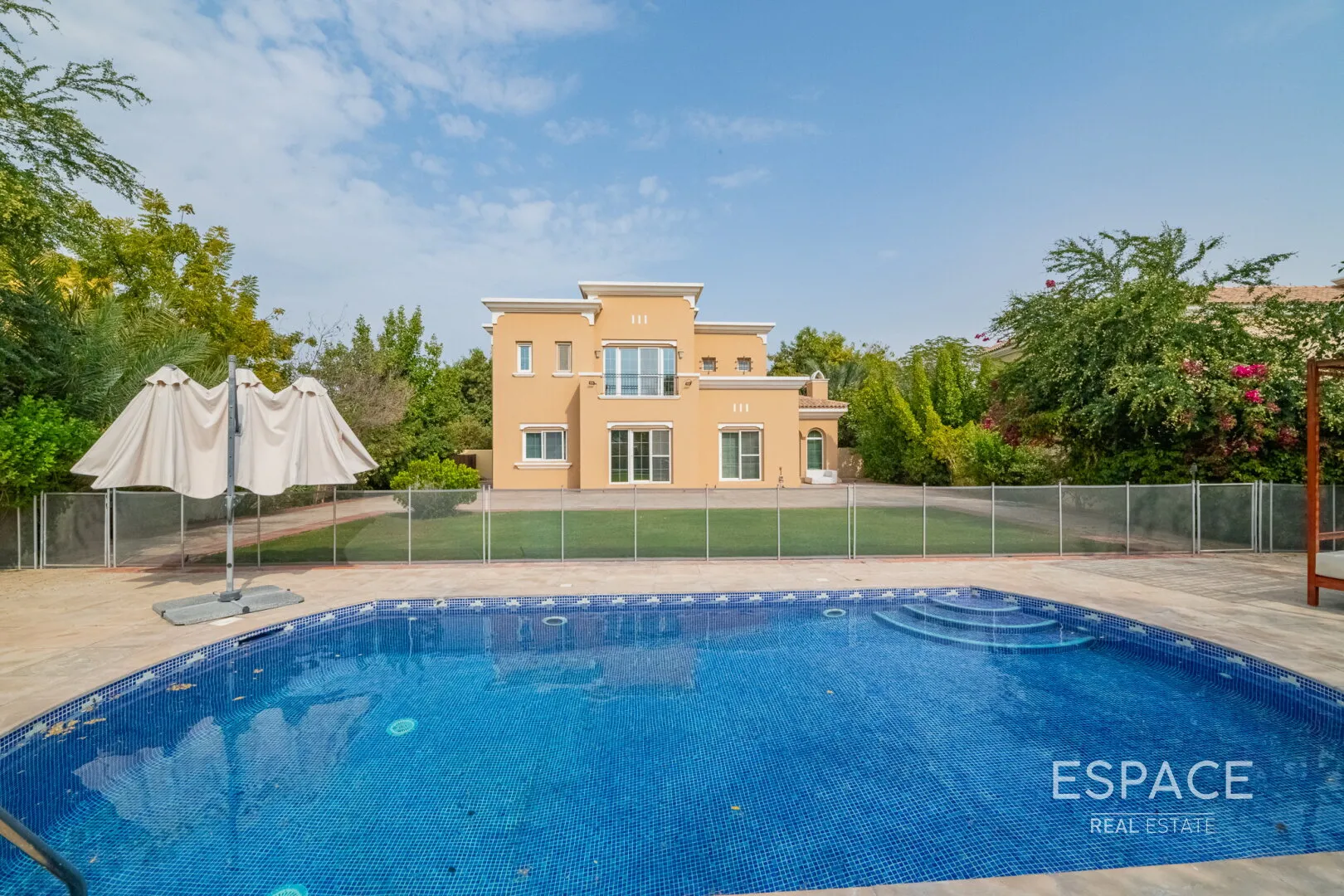 single static gallery