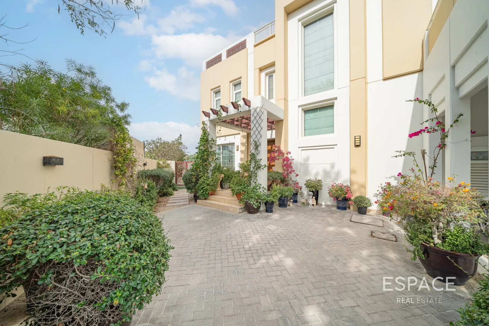 single static gallery