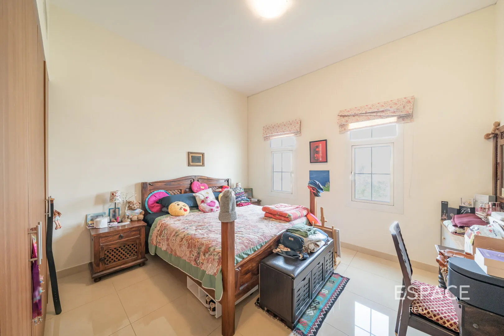 PropertiesGalleryCamera