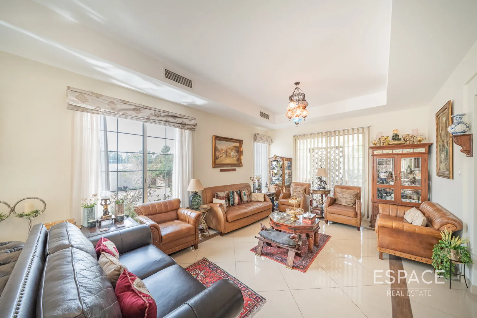 single static gallery