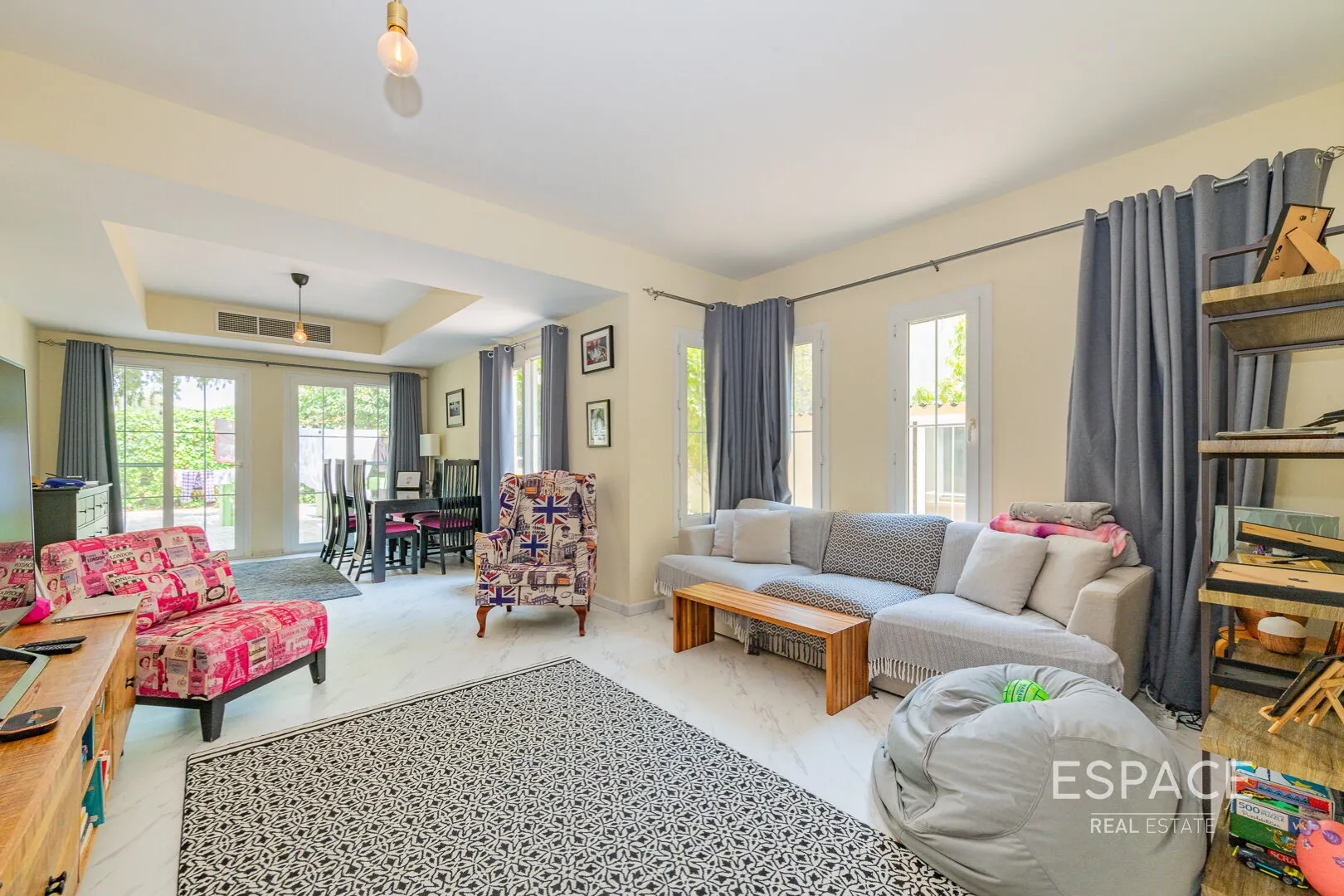 PropertiesGalleryCamera