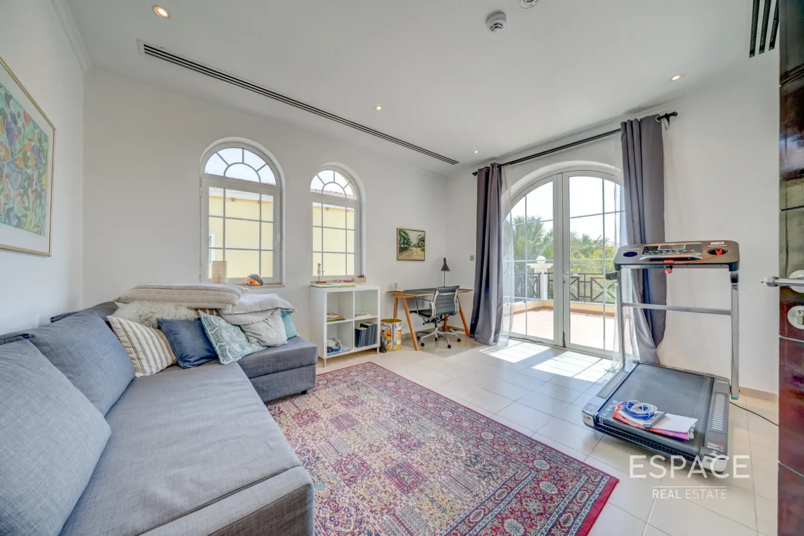 PropertiesGalleryCamera