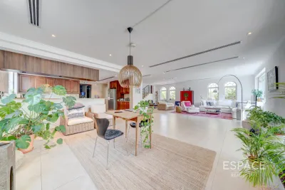 Legacy, Jumeirah Park, Dubai - Espace