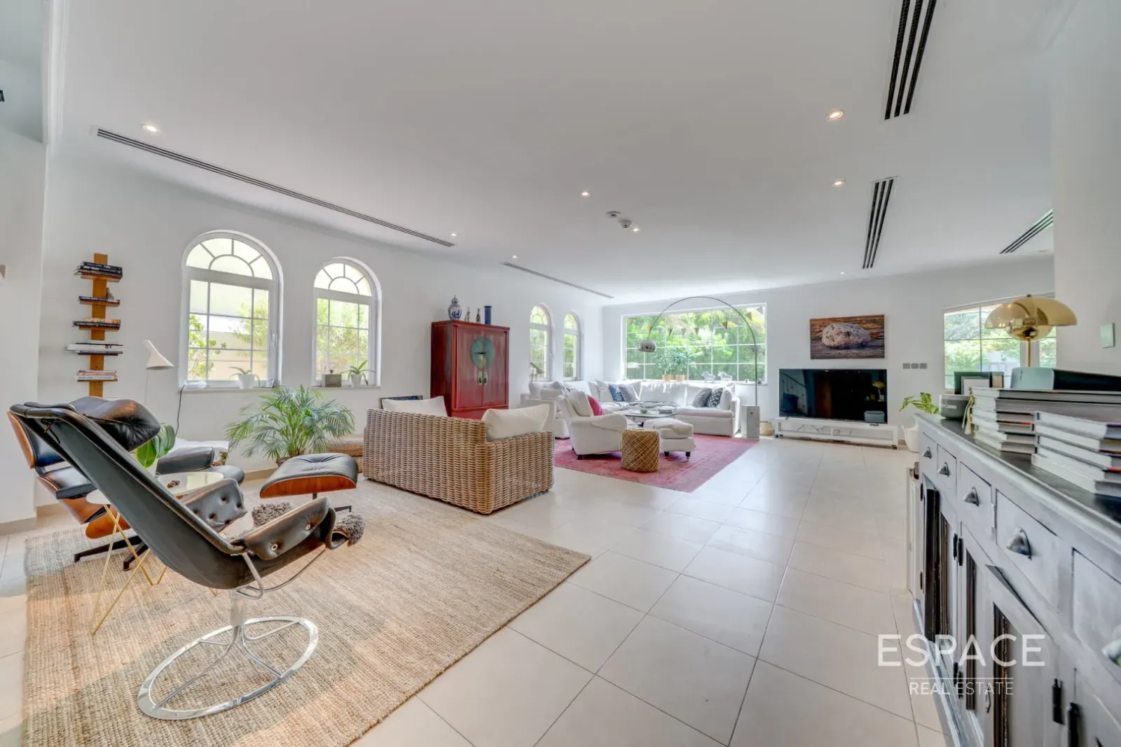 PropertiesGalleryCamera