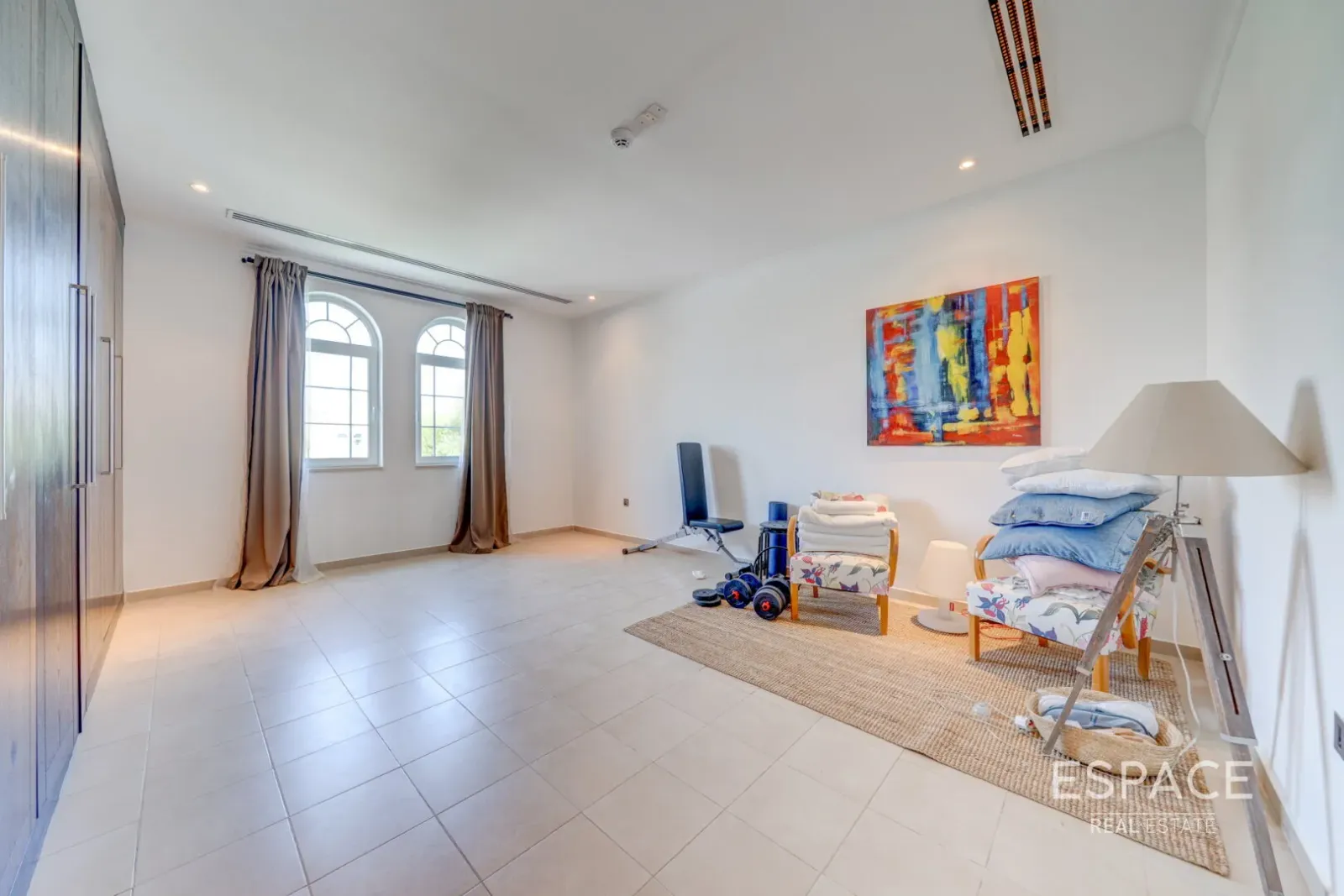 PropertiesGalleryCamera