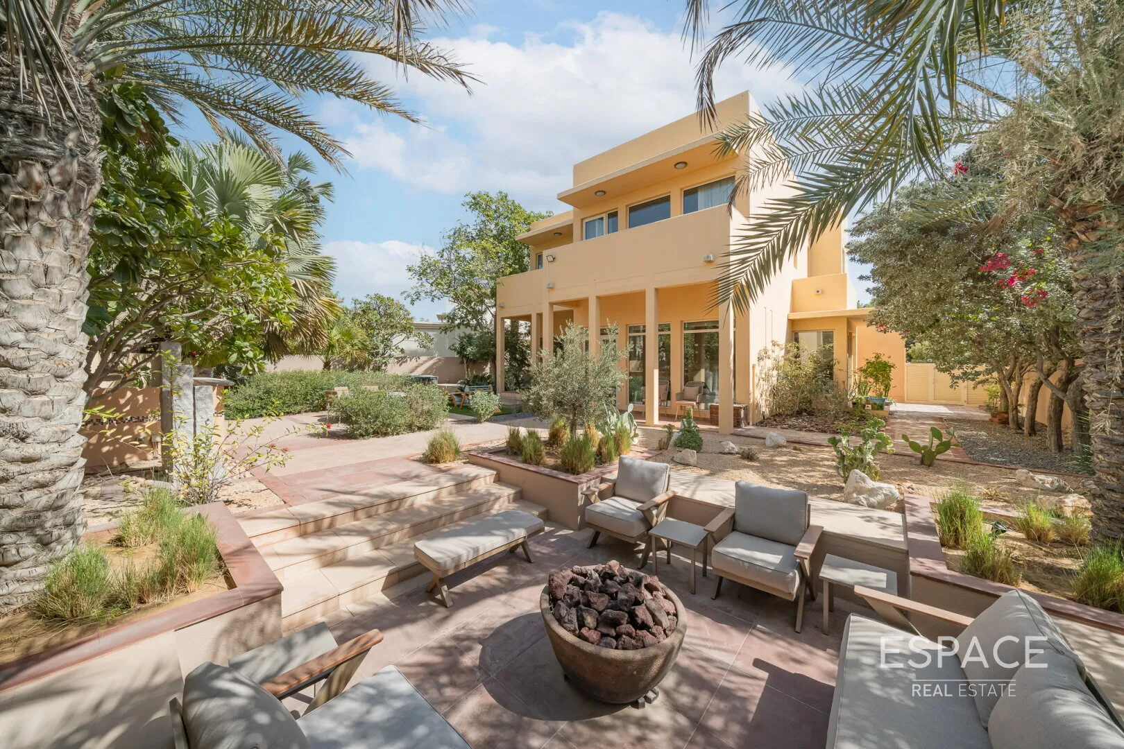 PropertiesGalleryCamera