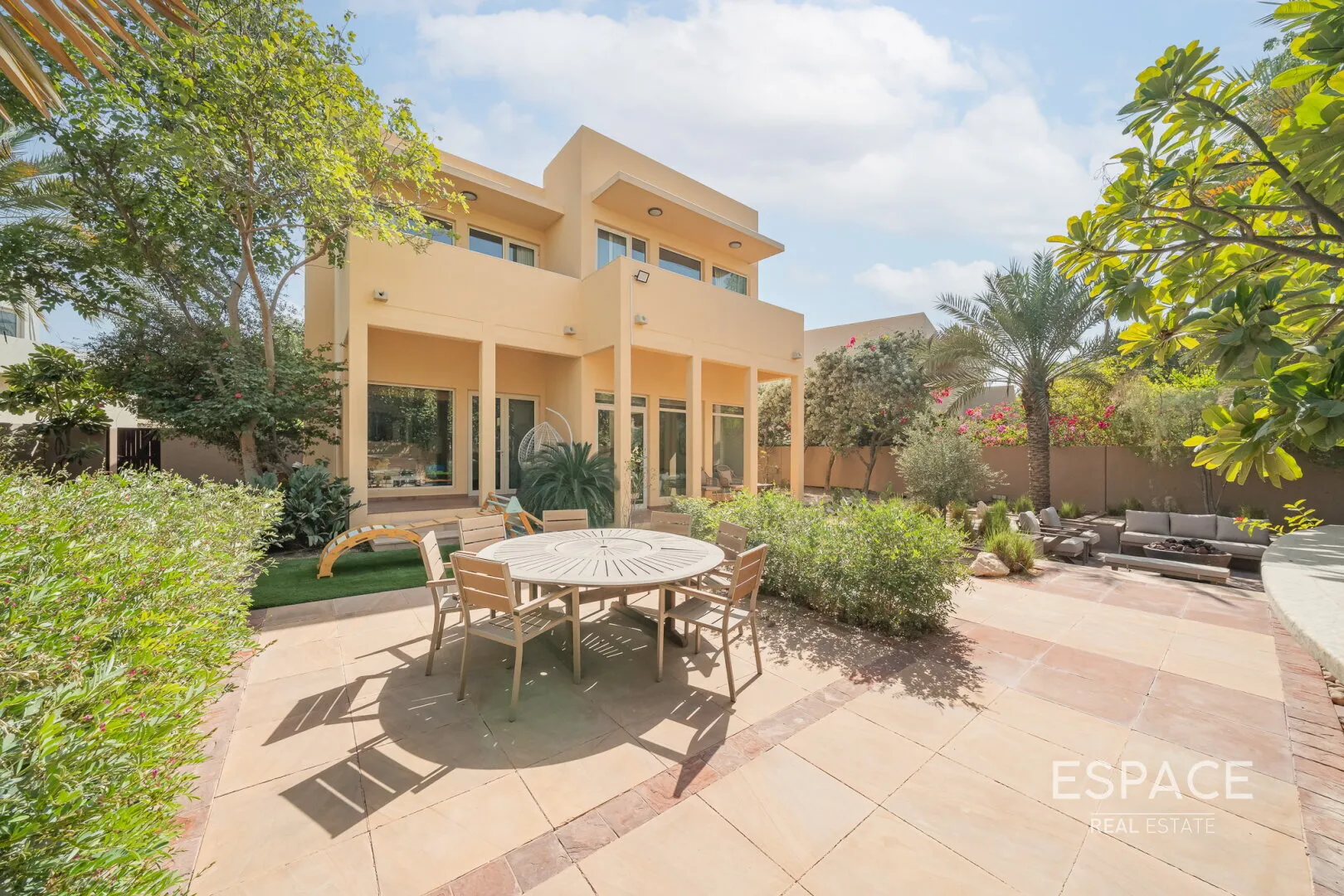 single static gallery