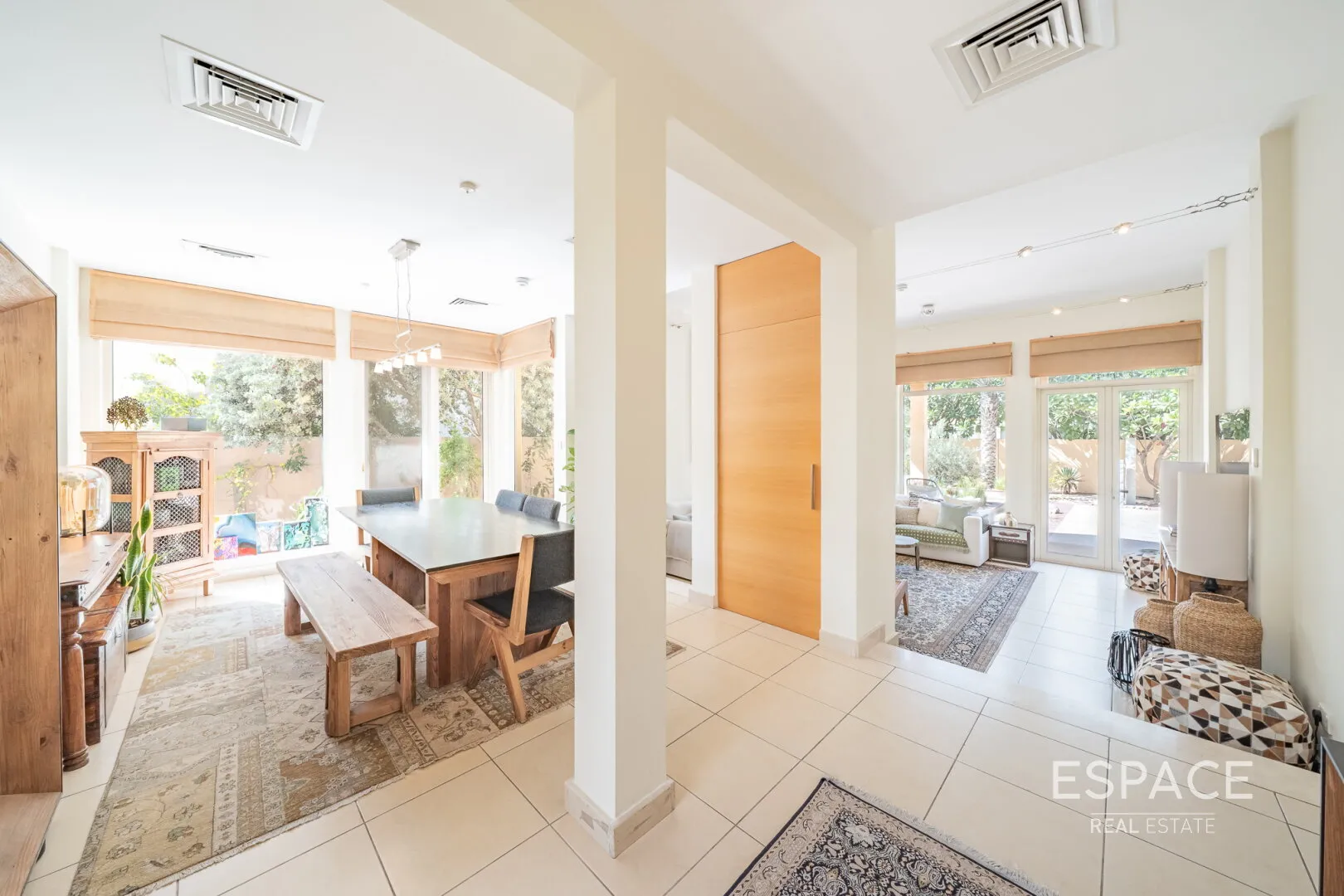 single static gallery