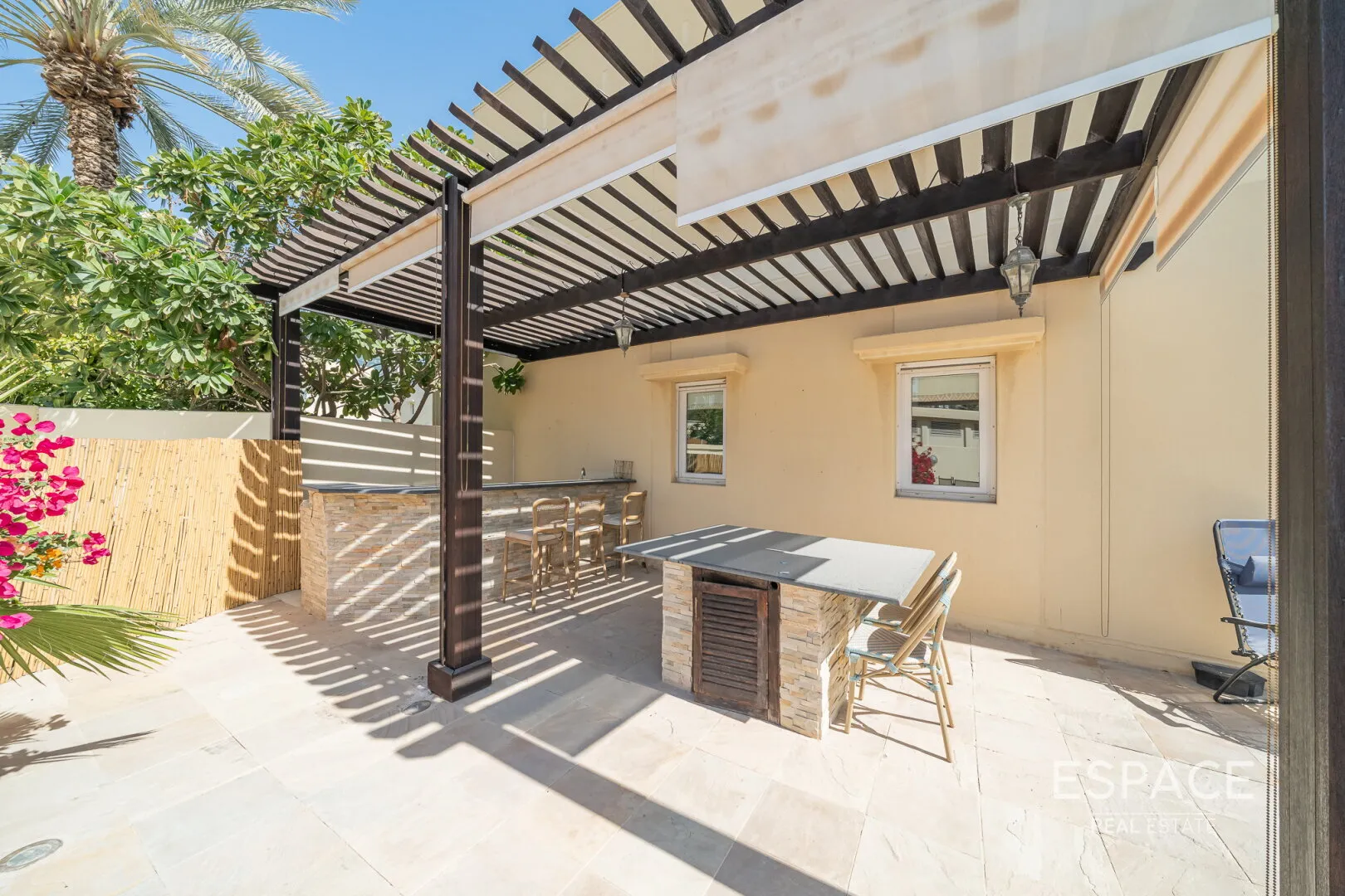 single static gallery