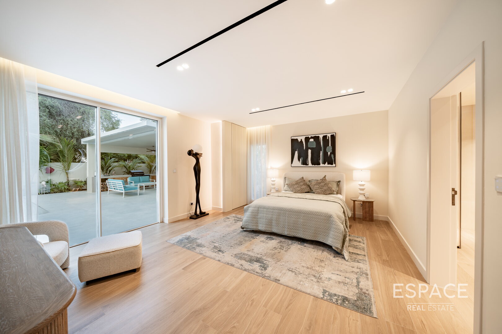PropertiesGalleryCamera