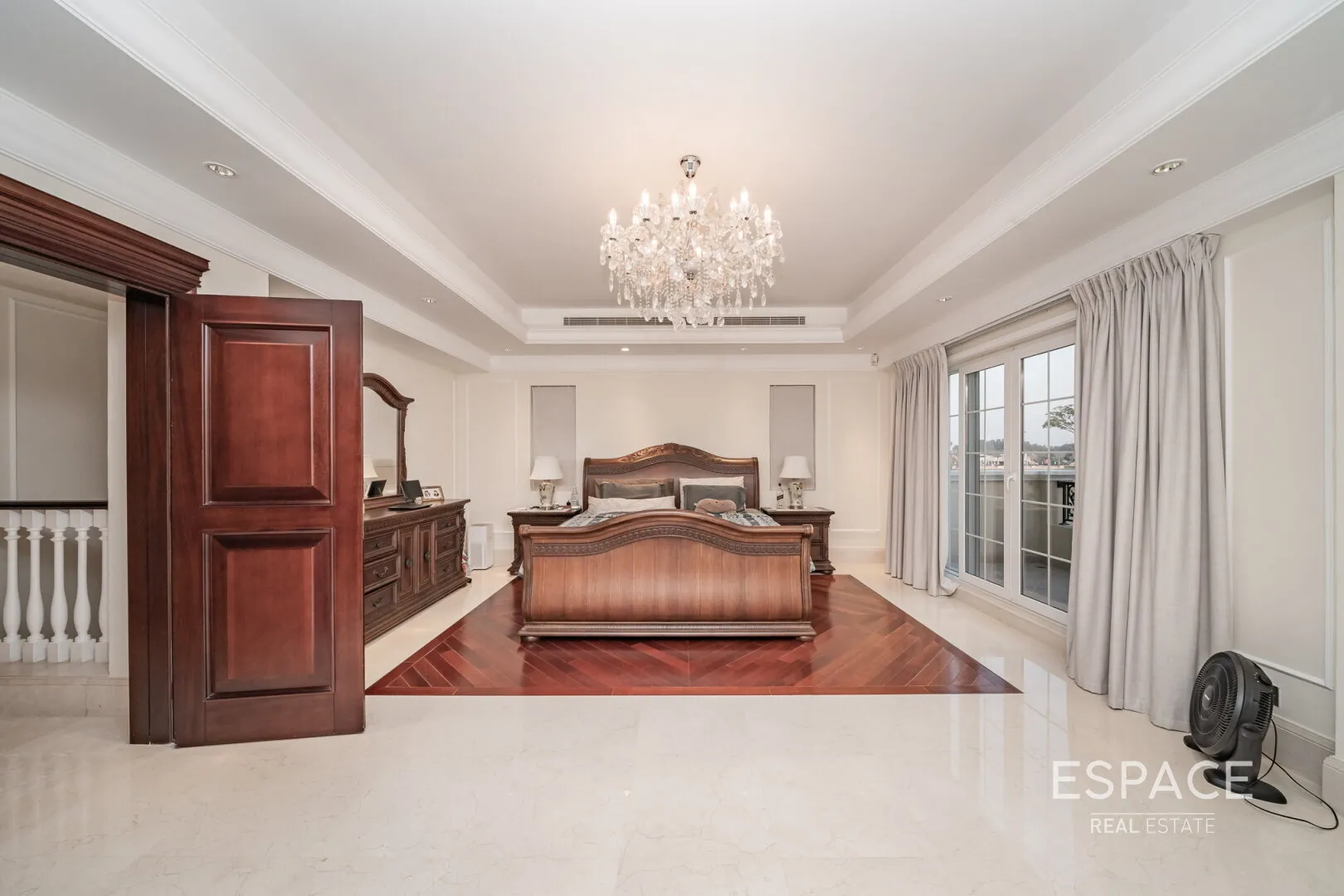 PropertiesGalleryCamera