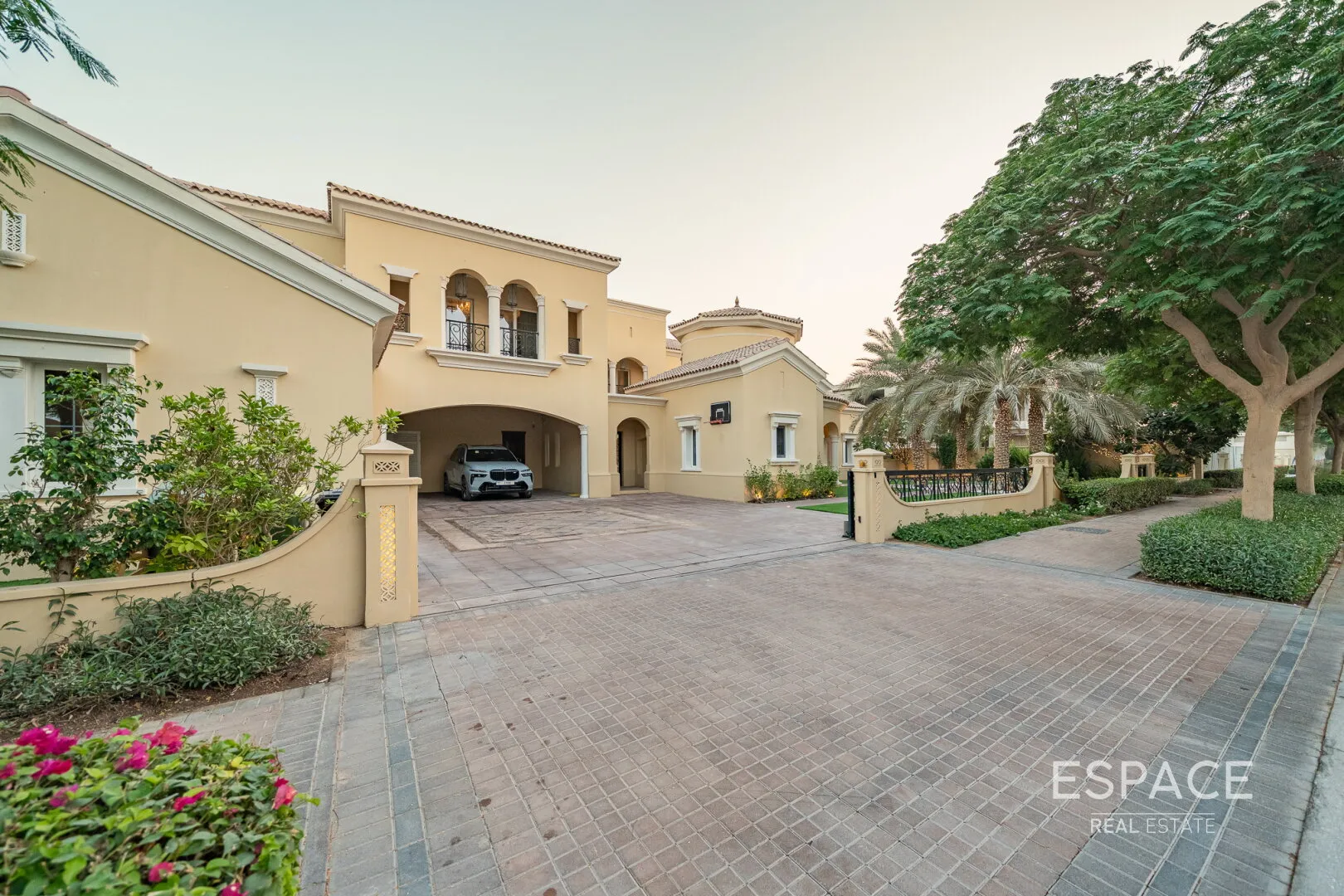 single static gallery