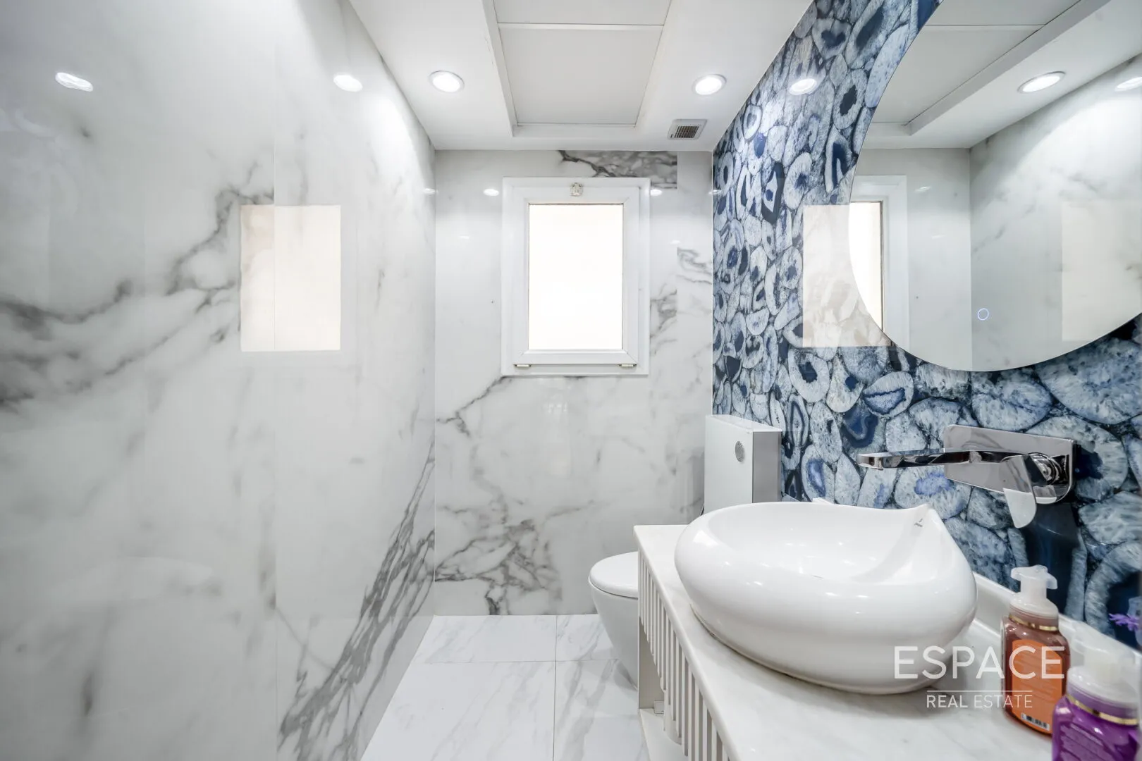 single static gallery