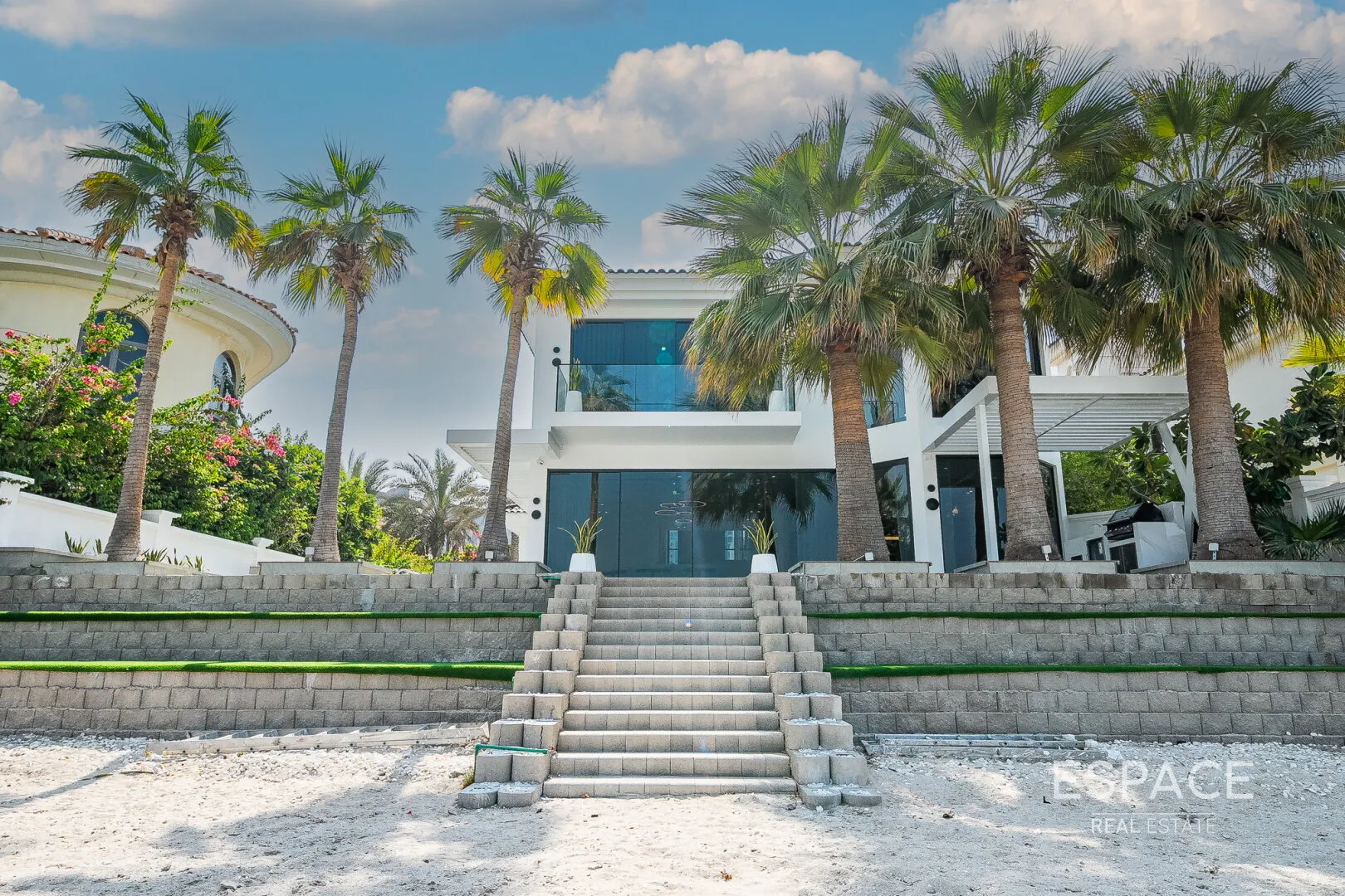 PropertiesGalleryCamera