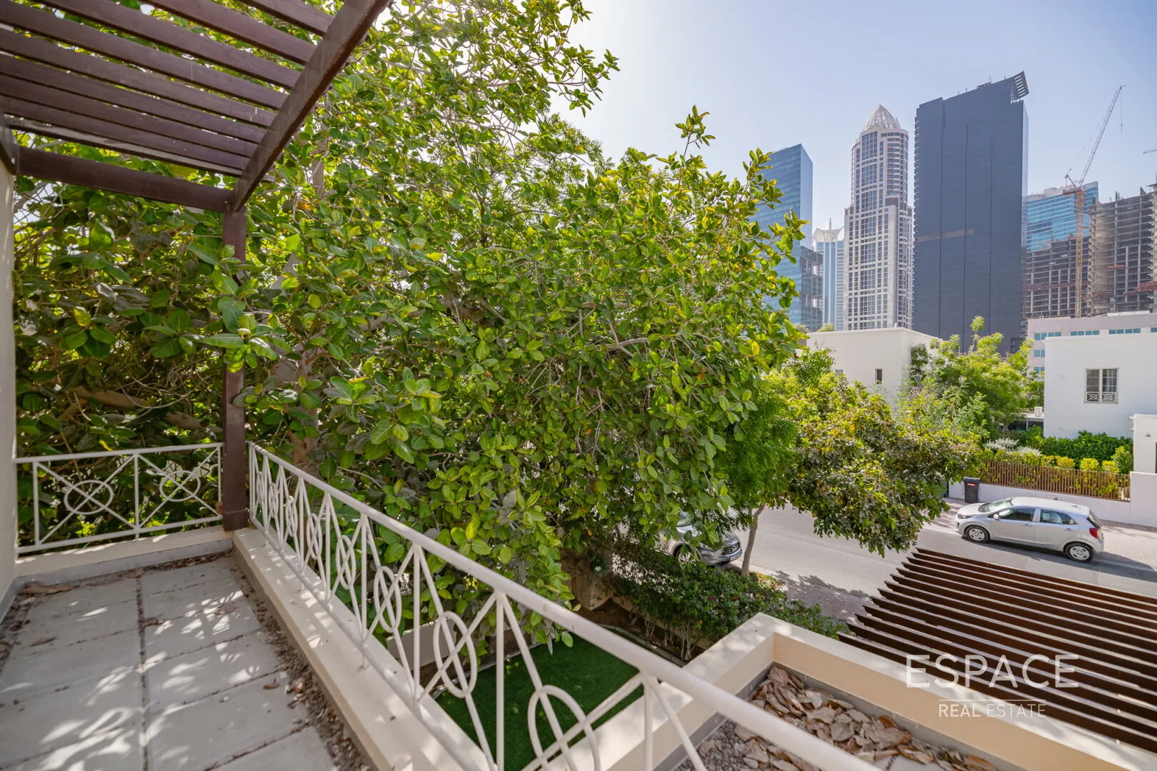 PropertiesGalleryCamera